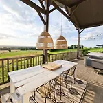 Maison Colline - With Pool And Stunning View *