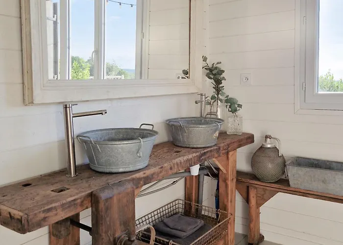 Maison Colline - With Pool And Stunning View Saint-Étienne-de-Villeréal